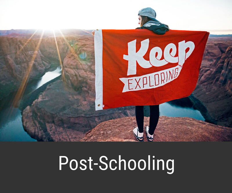 Туристический брендинг. Keep exploring. Туристический брендинг. Canada keep exploring. Adventure патчи.